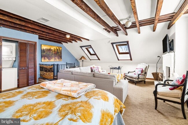 Building Photo - 516 S 3rd St