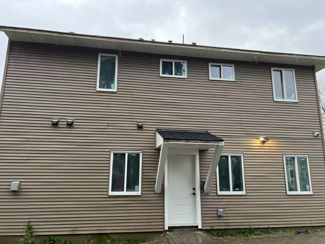 Primary Photo - 11442-11240 240 St
