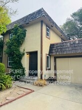 Building Photo - 803 Brommer St