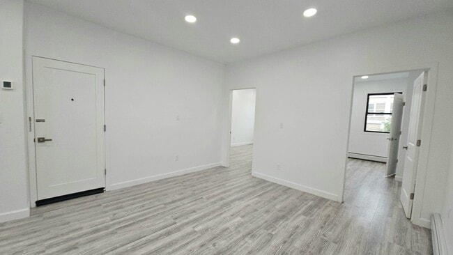 Building Photo - 1210 12th St