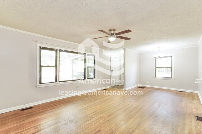 Foto del edificio - 15 Ridgecrest Rd