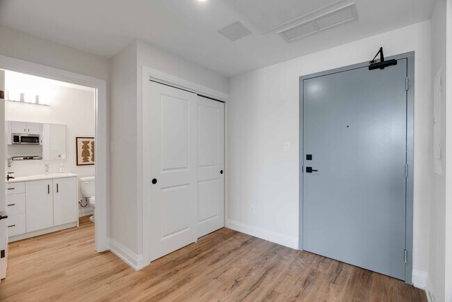 Building Photo - 865 Kleinburg Drive