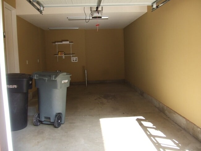 Building Photo - 31136 Strawberry Tree Ln