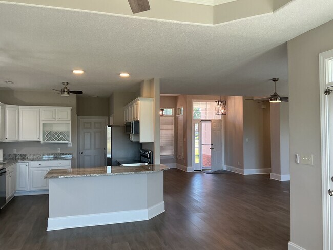 Building Photo - 546 Stonemason Dr