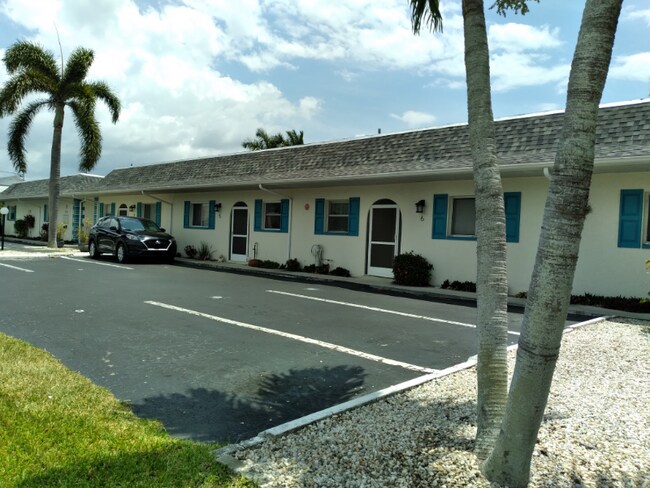 Foto del edificio - 1220 SE 40th St