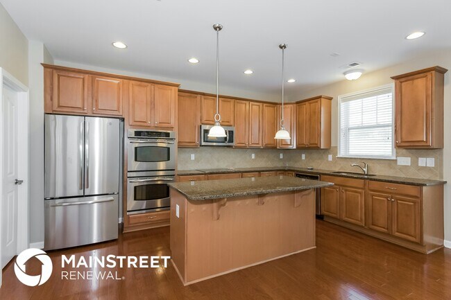 Building Photo - 9163 Marasol Ln