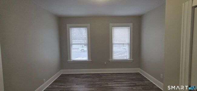 Building Photo - 114 Cedar Hill Ave