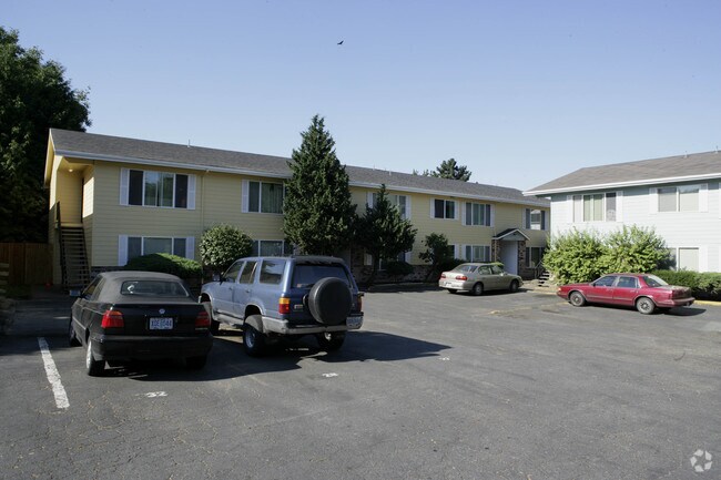 Hudson Court - Hudson Court Apartments