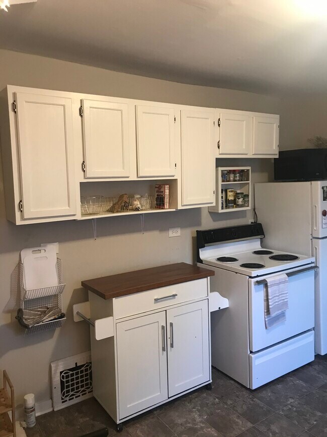 Photo - 160 Franklin Blvd Apartments