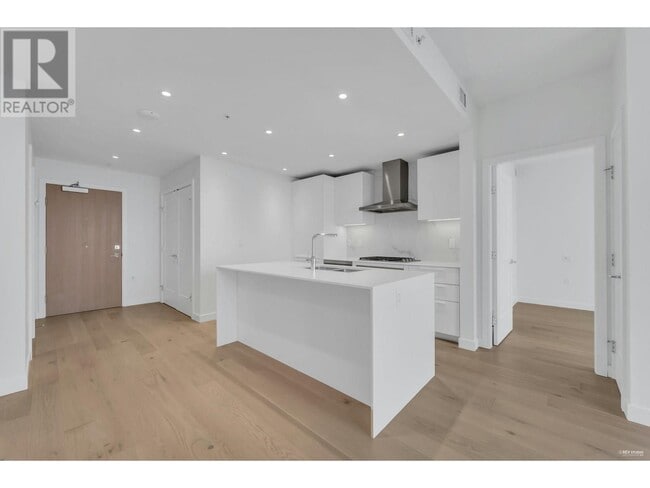 Photo du bâtiment - 6699-6699 Dunblane Ave