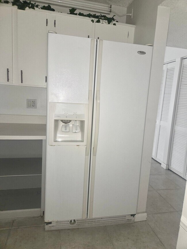 Foto del edificio - 17000 NW 67th Ave