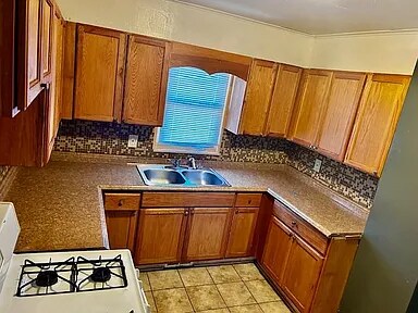 Foto del edificio - 2621 Davison Rd