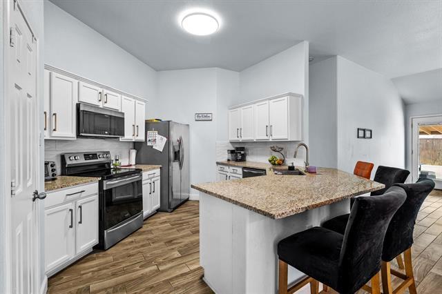 Foto del edificio - 5540 Crestwood Dr