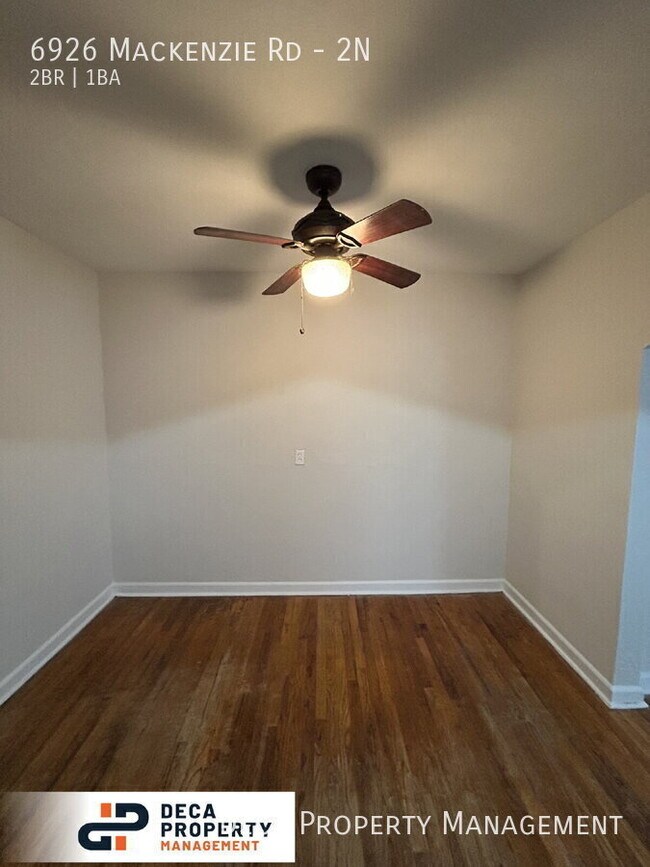 Foto del edificio - 6926 MacKenzie Rd