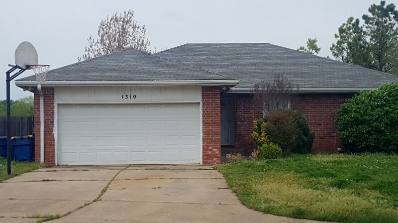 Primary Photo - 1310 Manning Ct