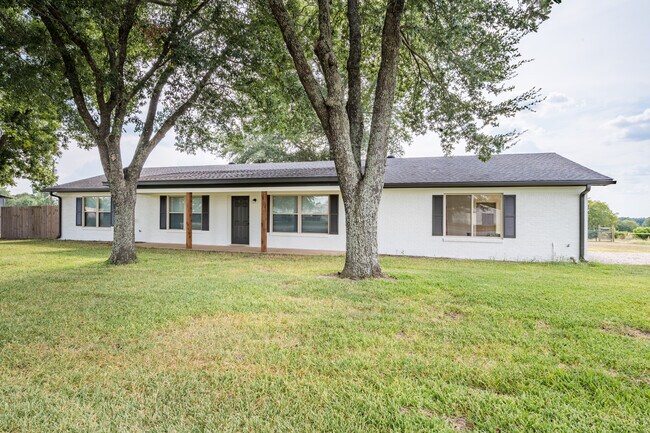 Foto del edificio - 13338 County Rd 2175