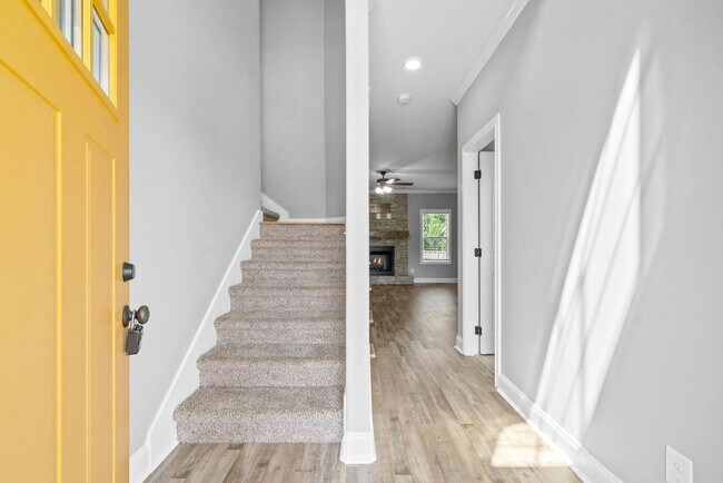 Foto del edificio - Pet Friendly Three Bedroom with Bonus!