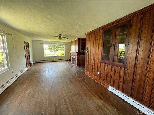 Building Photo - 16330 Genito Rd