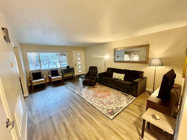 Foto del edificio - 744 Zion St