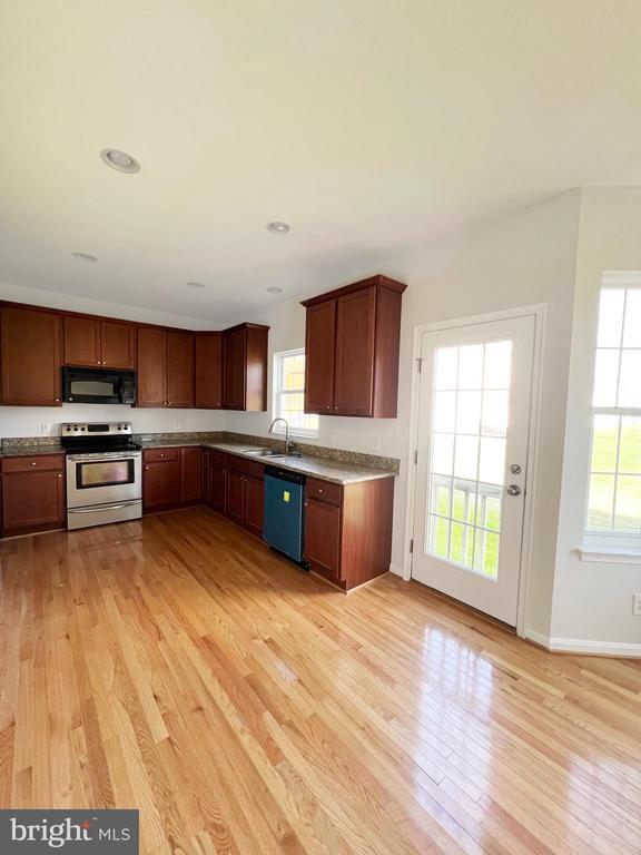 Foto del edificio - 8255 Makensie Way