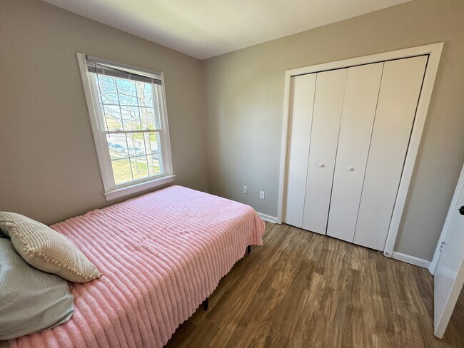 Dormitorio 3 - 202 Huntington Ln