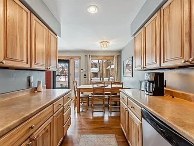 Building Photo - Long Term Rental- Woodworks 6726