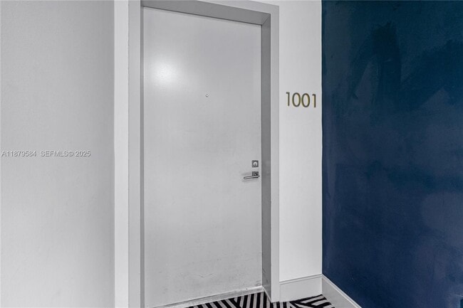 Foto del edificio - 45 SW 9th St