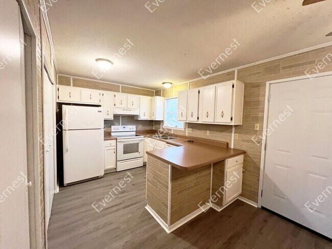 Building Photo - 616 Lehman Dr