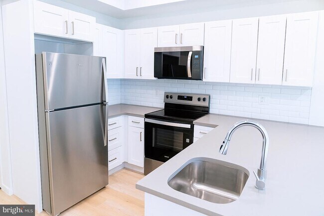 Foto del edificio - 7248 Rising Sun Ave