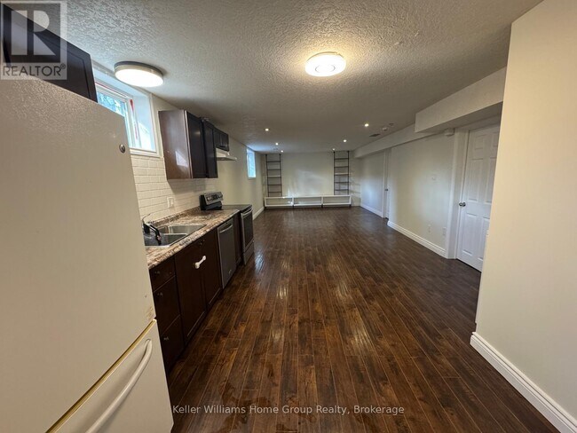 Photo du bâtiment - 152 Goodwin Dr