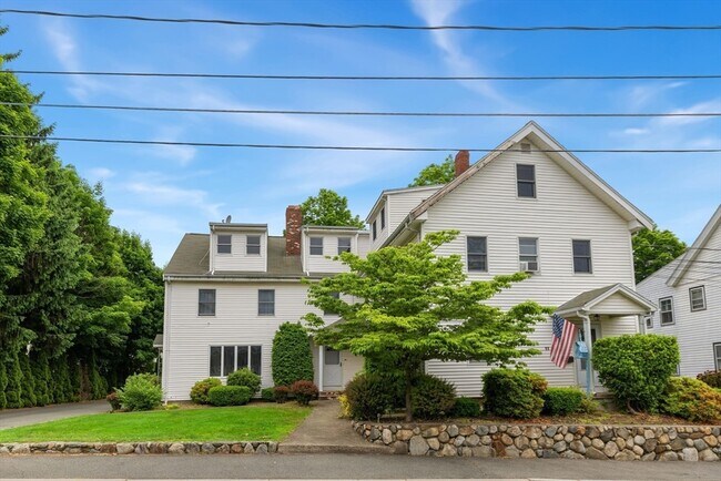 Building Photo - 11 Highland St