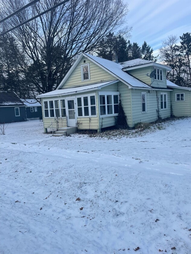 Primary Photo - 536 Mill St