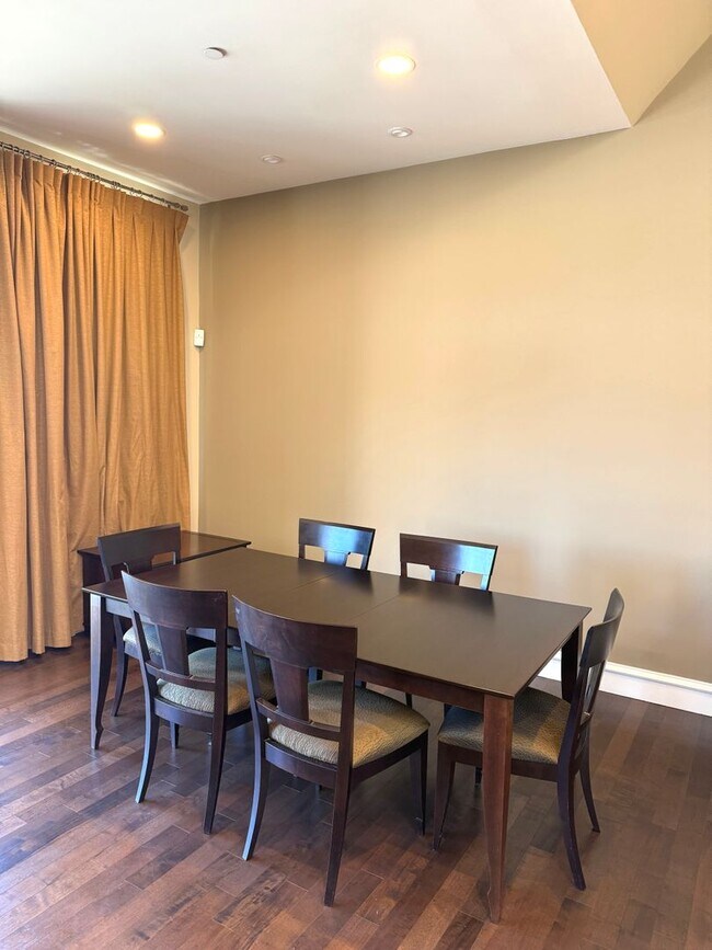 Foto del edificio - HUGE MODERN BRIGHT Potrero Hill Top Floor ...