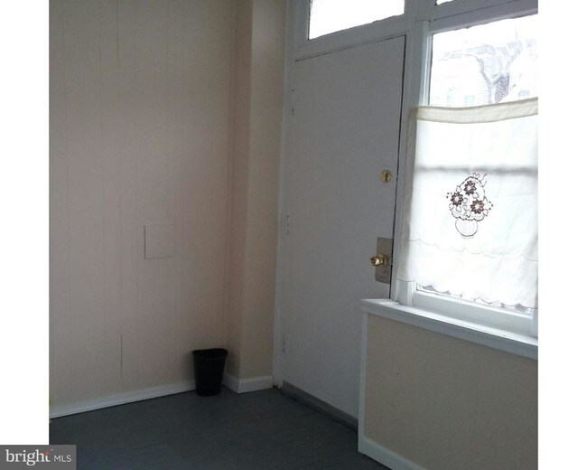 Building Photo - 259 W Ruscomb St