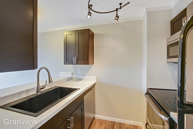 Building Photo - 1 br, 1 bath Apartment - 1120 N 93rd Street