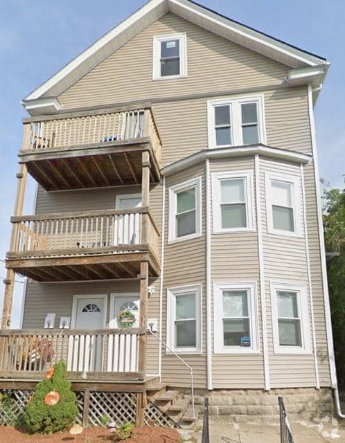 Building Photo - 8 Humes St
