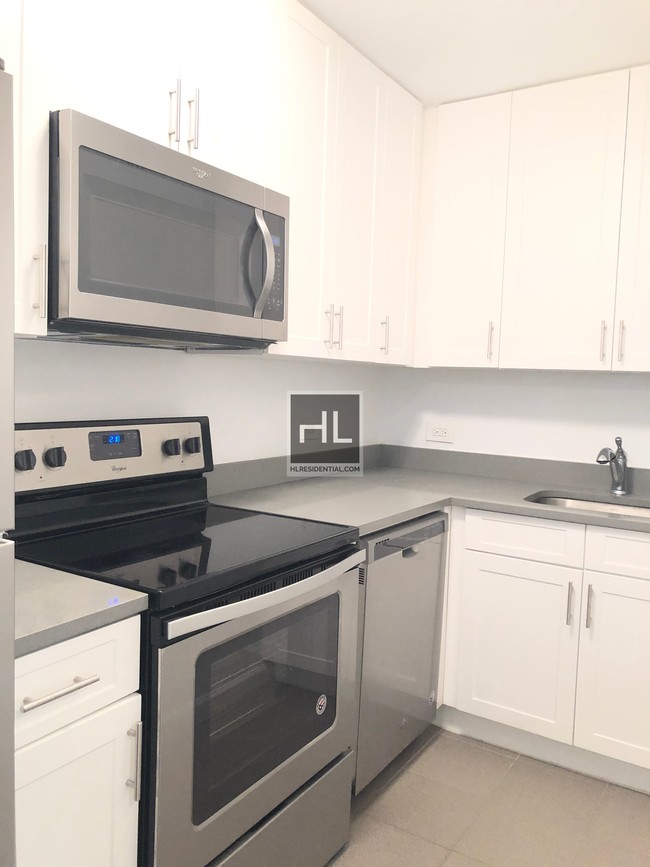 Building Photo - ONE BEDROOM APARTMENT FOR RENT IN CORONA