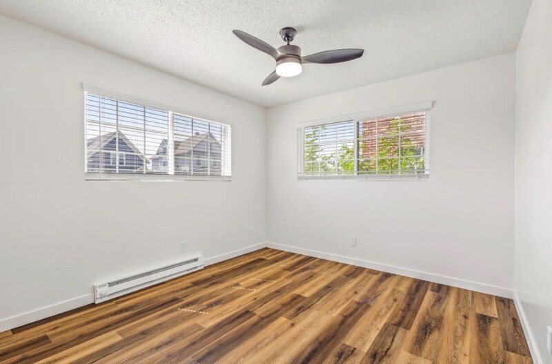 Foto del edificio - 917 E Indiana Ave