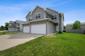 Building Photo - 77 N Park Ridge Rd