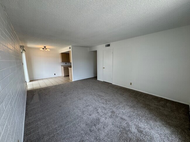 Foto del edificio - 4917 N 73rd St