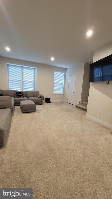 Building Photo - 203 Bamboo Dr