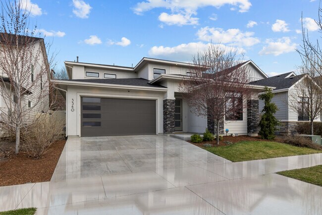 Foto del edificio - 3340 W Lassen Dr