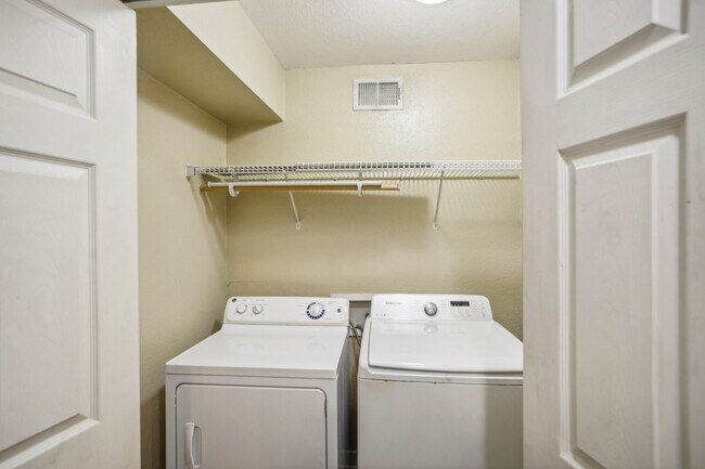 Building Photo - 4641 Wild Indigo St