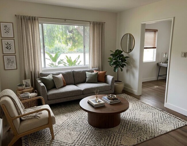 Foto del edificio - 7603 N Hollywood Way