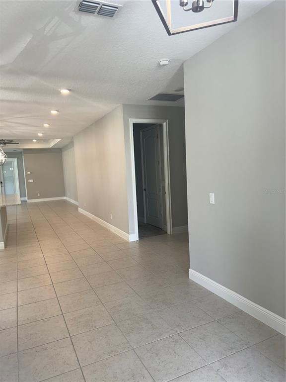 Building Photo - 6940 Bridgman St