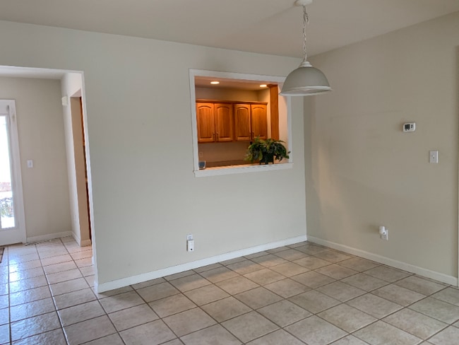 Building Photo - 3905 Balmoral Dr