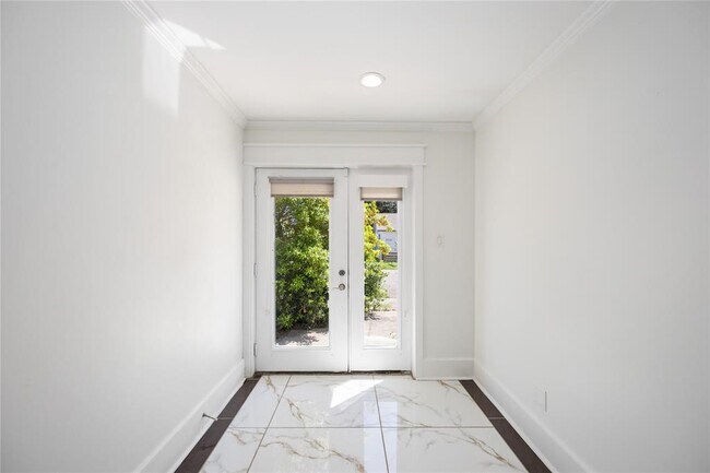 Foto del edificio - 2211 Detering St