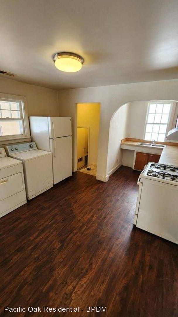 Building Photo - 4 br, 1 bath House - 2317 Hoyt St