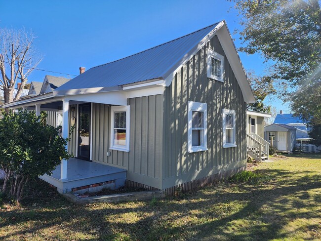 Foto del edificio - 1906 Edwin Kirkman Historic Home in Swansboro, NC