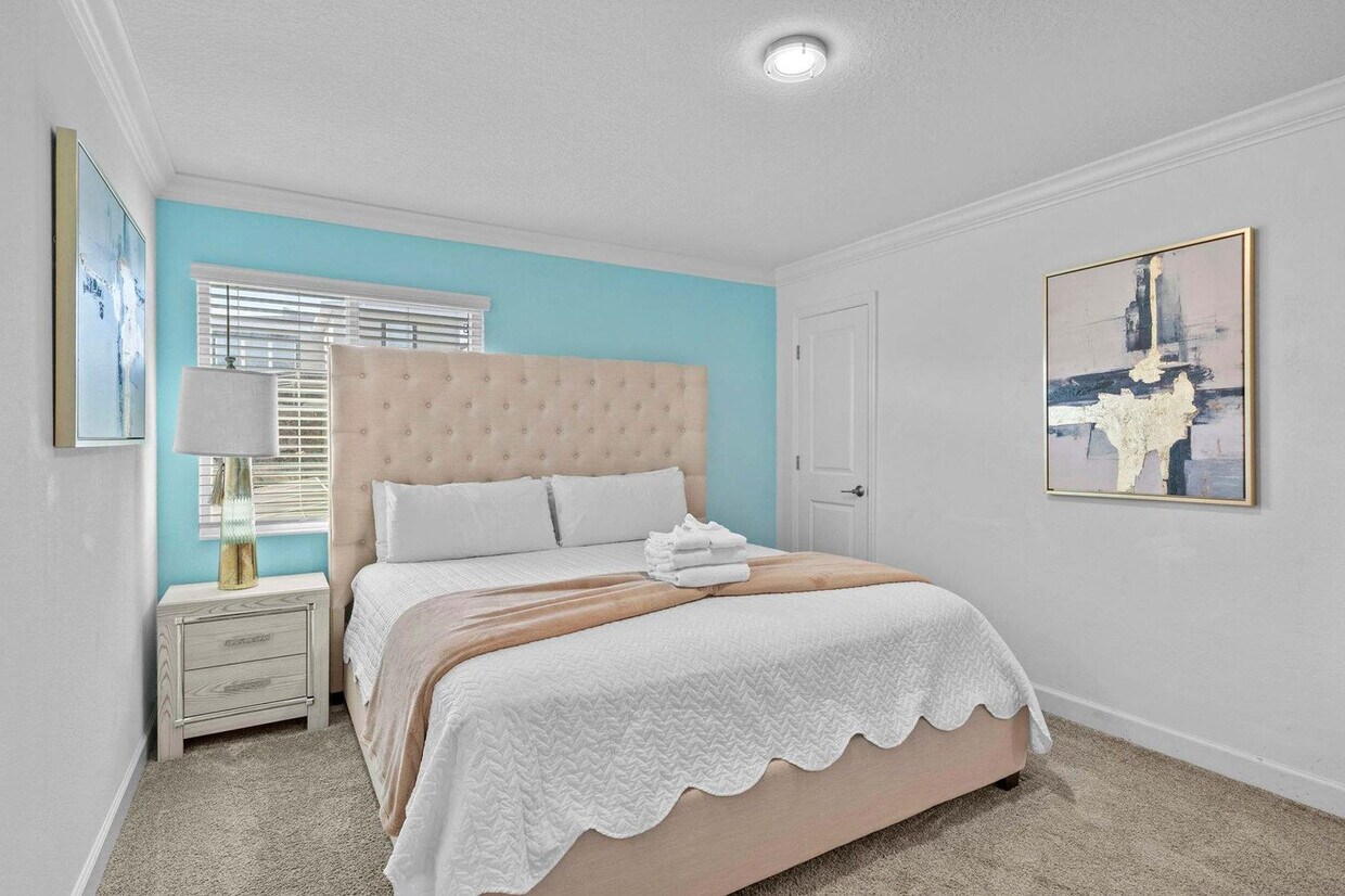 Foto principal - 1140 Kingsbarn St